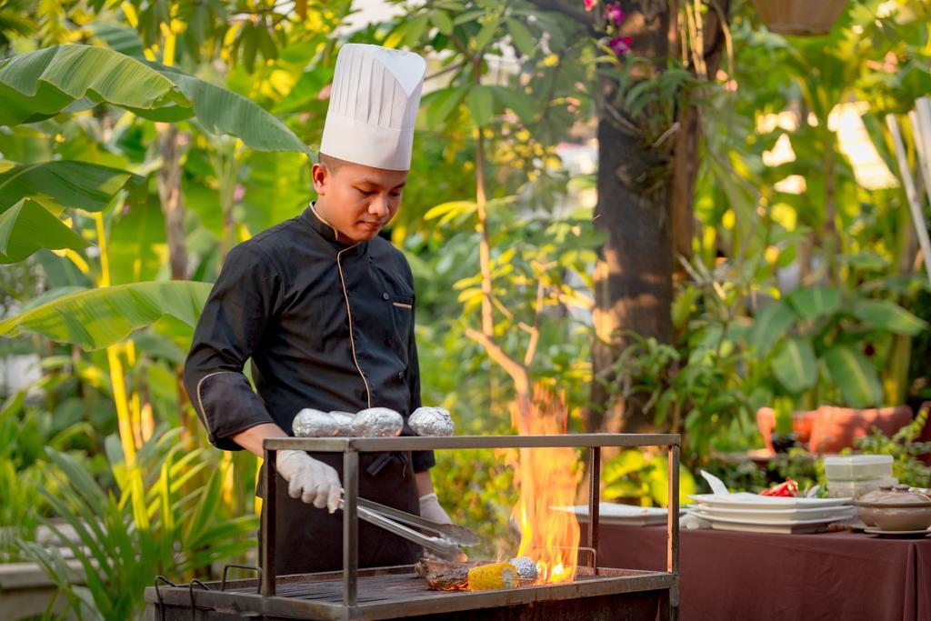 Silk D'Angkor Boutique Hotel Siem Reap Dış mekan fotoğraf