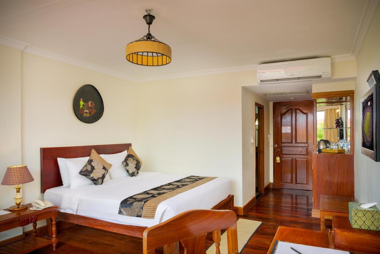 Silk D'Angkor Boutique Hotel Siem Reap Dış mekan fotoğraf