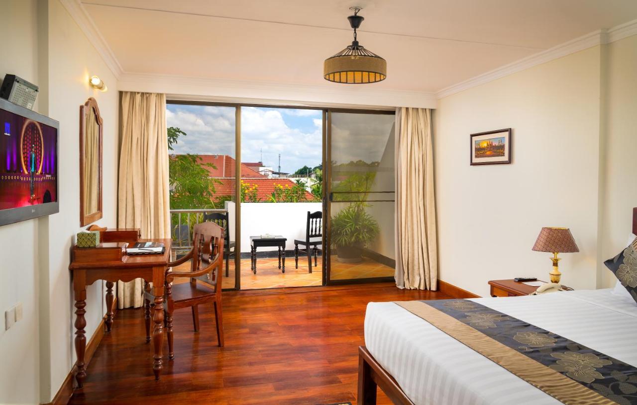 Silk D'Angkor Boutique Hotel Siem Reap Dış mekan fotoğraf